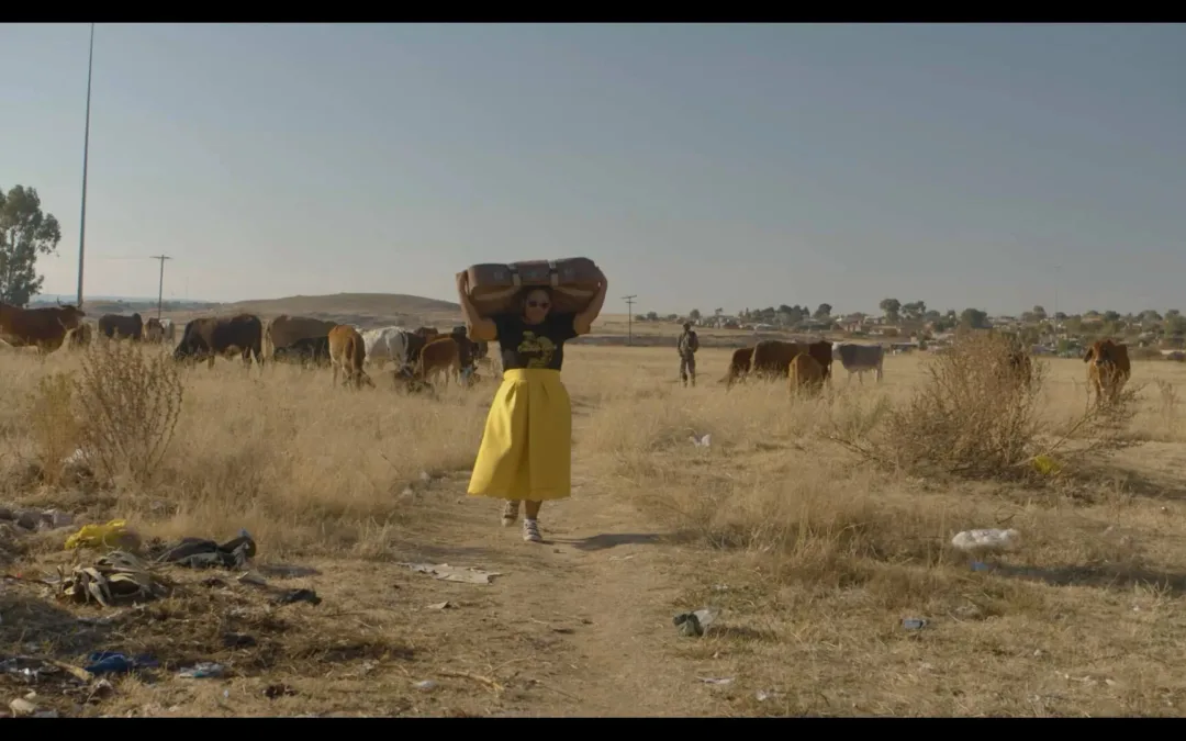 Booking She Comes (3)